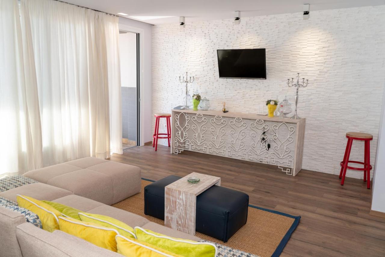 Limani Deluxe 3 *