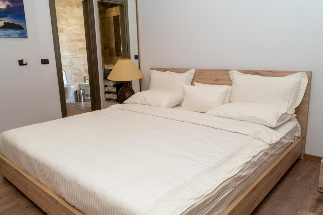 Limani Deluxe 3 Sarande