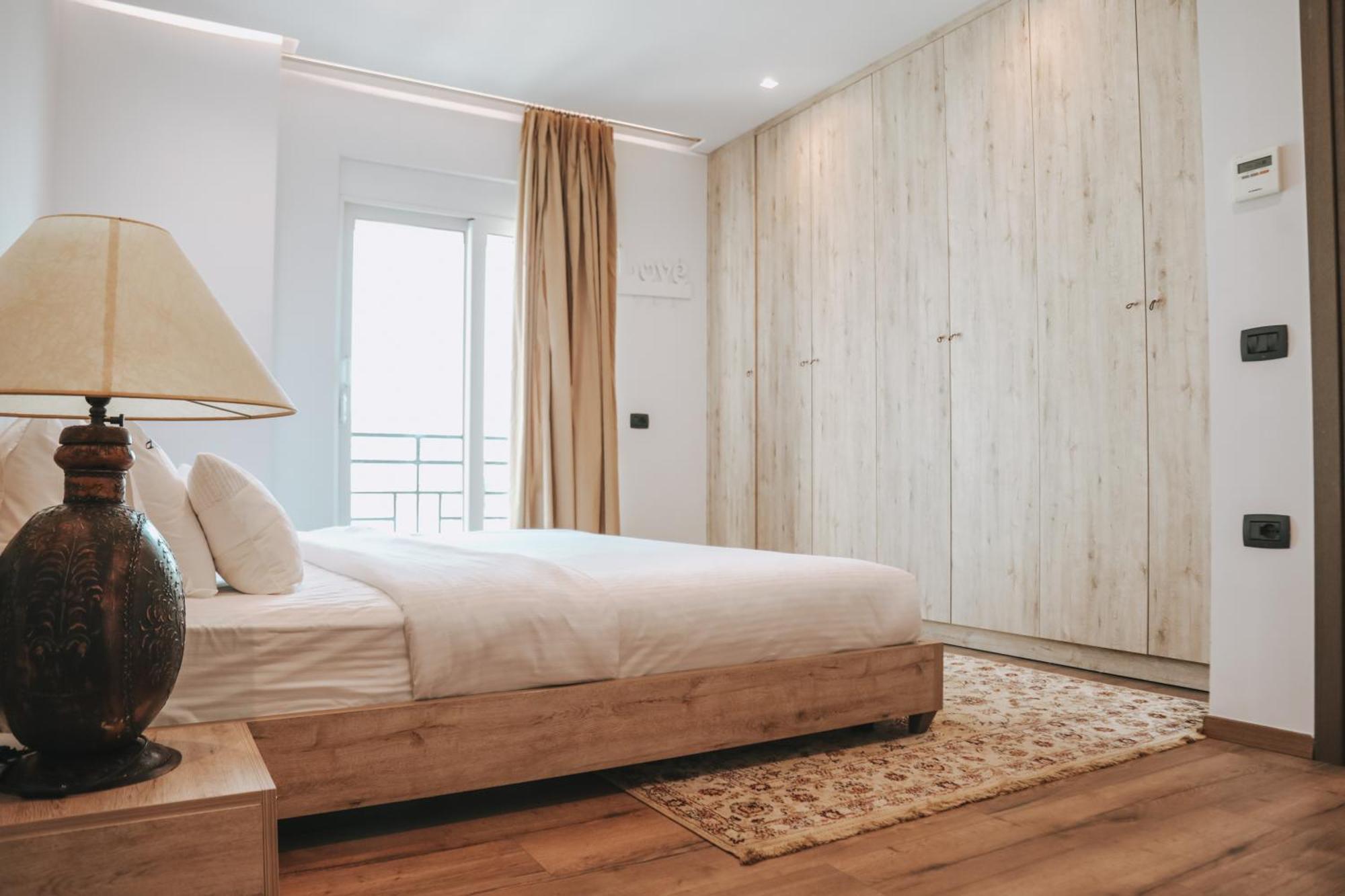 Limani Deluxe 3 *